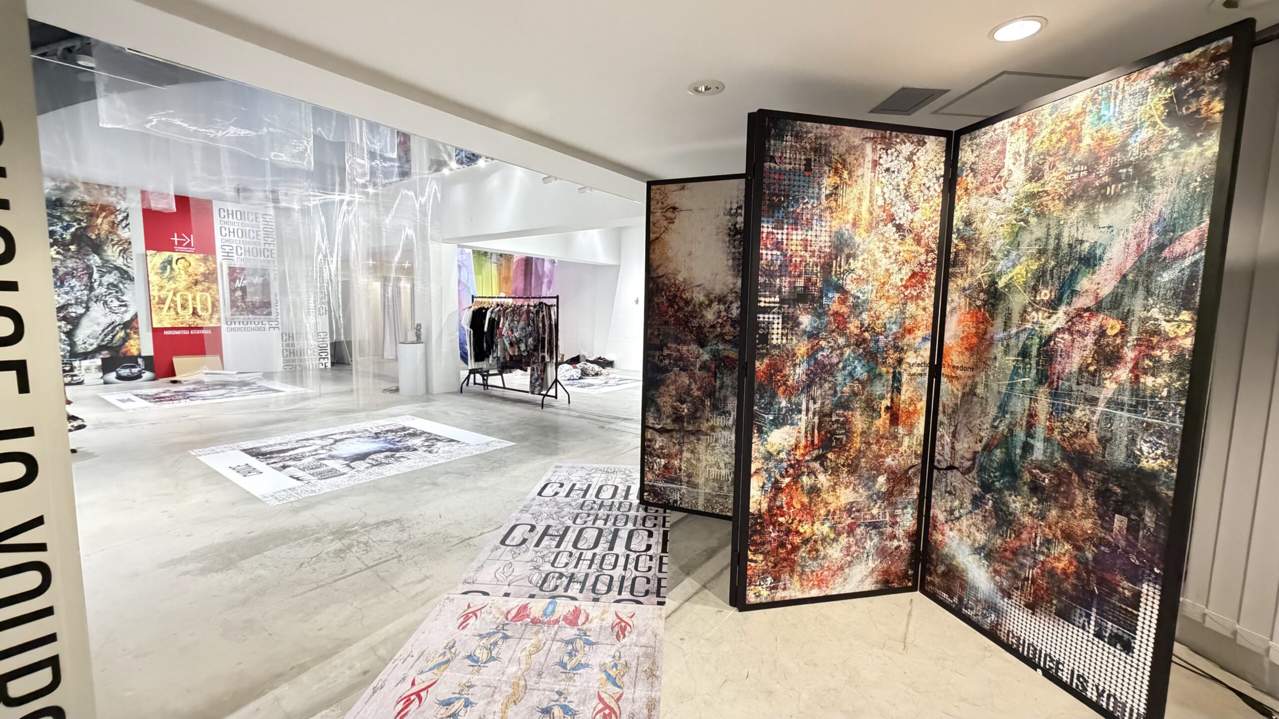 フロアシート W1000 H3000 / 天吊施工